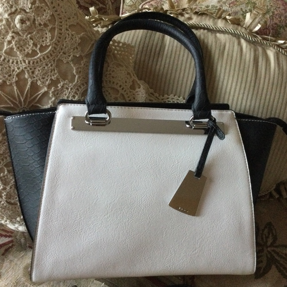 Aldo Satchel Shoulder HANDBAG White/Black Croc Embossed